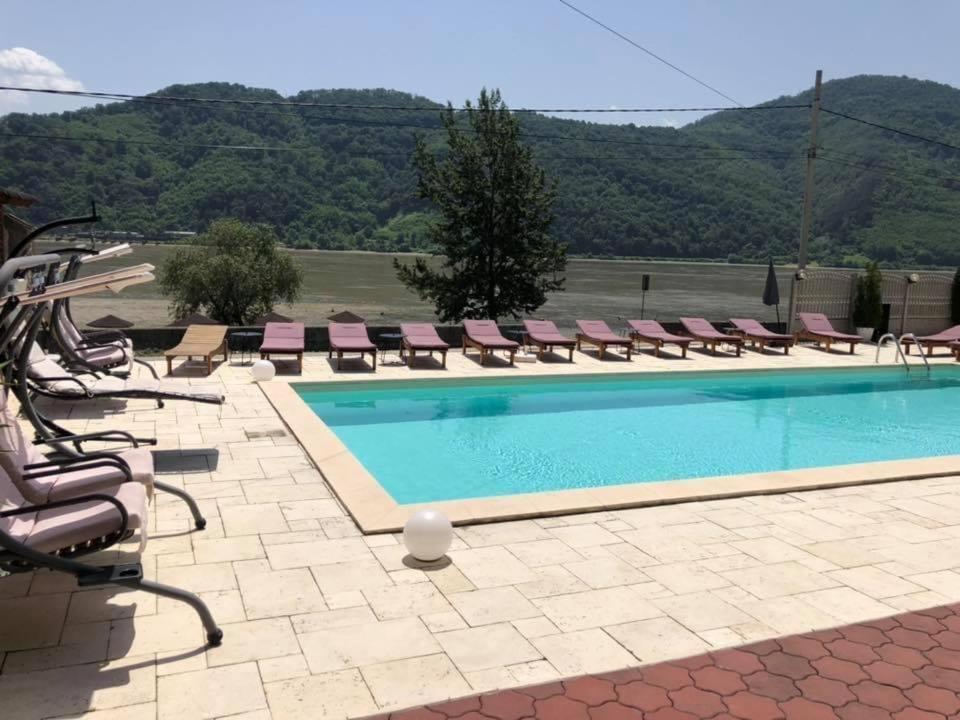 Pensiunea Deian-Clisura Dunarii Moldova Noua Bagian luar foto