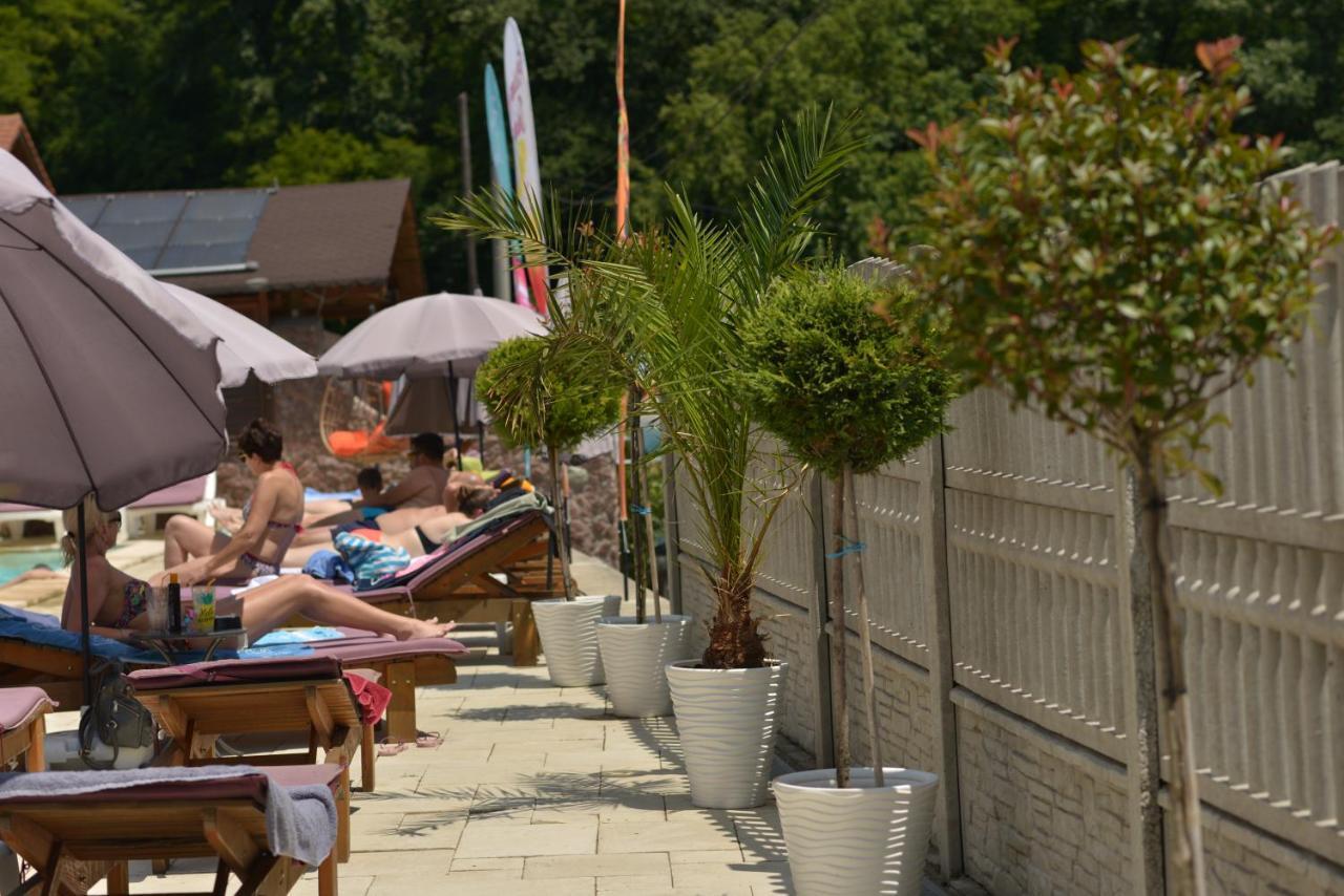 Pensiunea Deian-Clisura Dunarii Moldova Noua Bagian luar foto