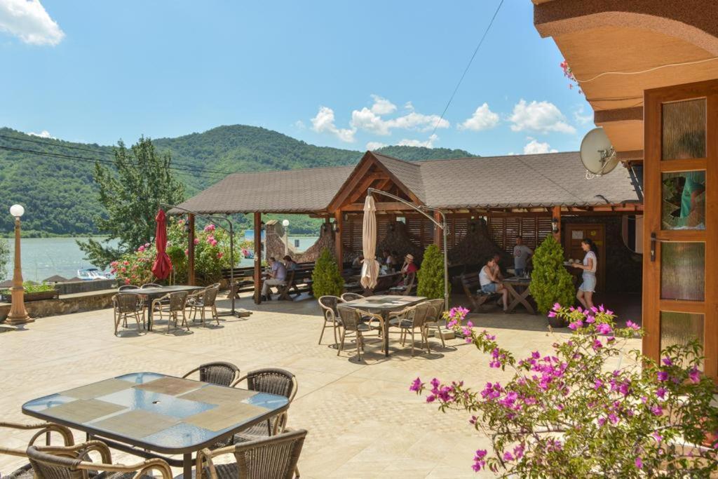 Pensiunea Deian-Clisura Dunarii Moldova Noua Bagian luar foto