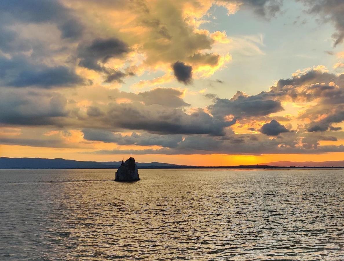 Pensiunea Deian-Clisura Dunarii Moldova Noua Bagian luar foto